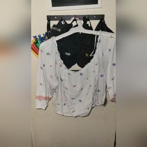 Plus Size Off-the-shoulder blouse with flowers